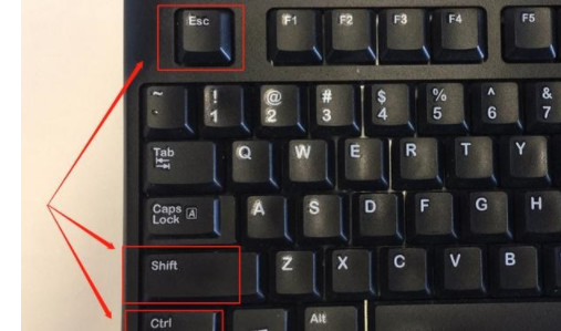 电脑黑屏按什么键恢复win7分享-易微帮